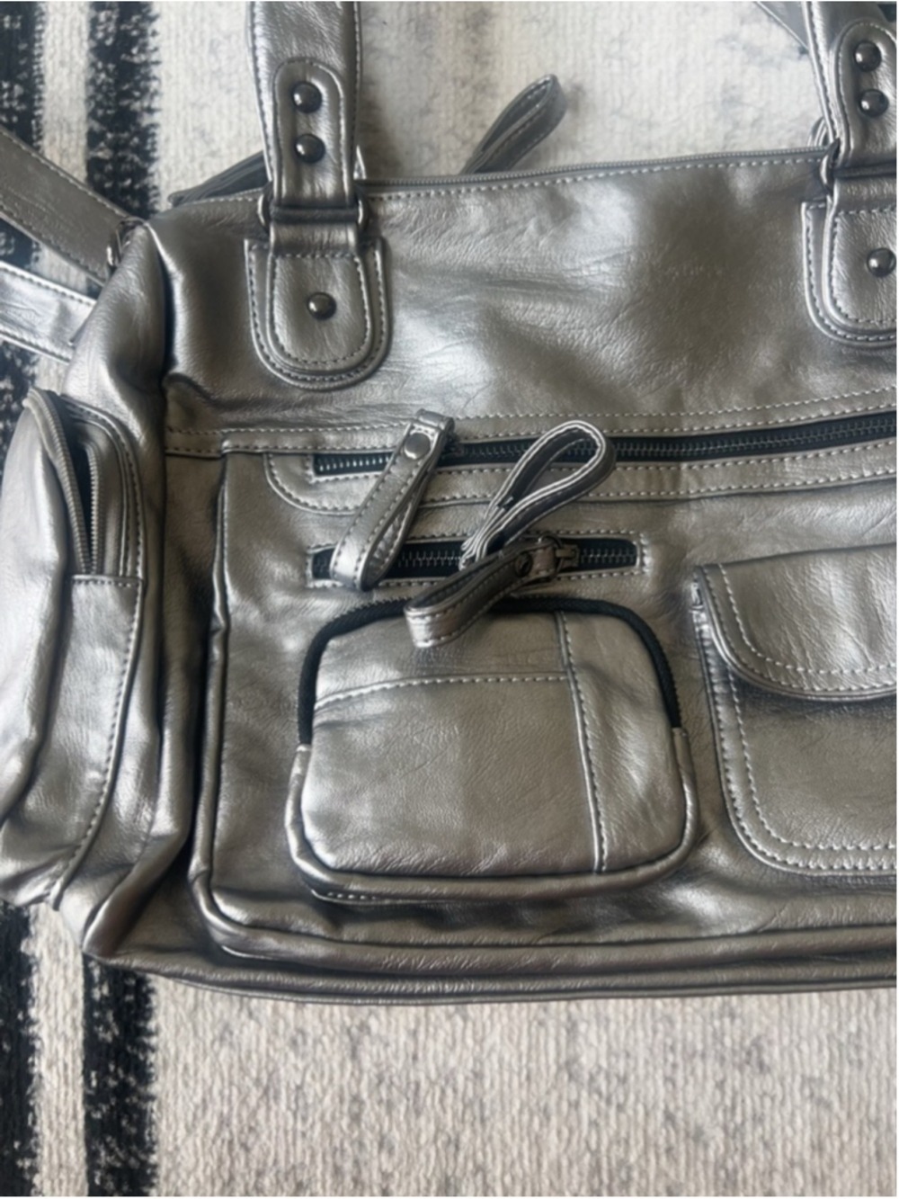 Y2K Metallic Silver Multi-Pocket Shoulder Bag/Crossbody Bag NWOT Futuristic - Picture 6 of 7